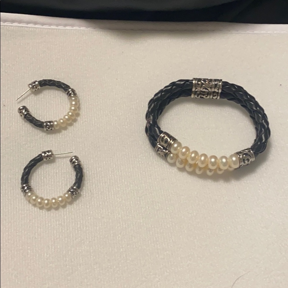 Bracelet and earring set.